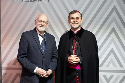 Gratulationsschlange / Erzdiözese Wien/ Schönlaub, Stephan Schönlaub