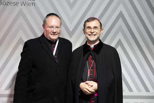 Gratulationsschlange / Erzdiözese Wien/ Schönlaub, Stephan Schönlaub