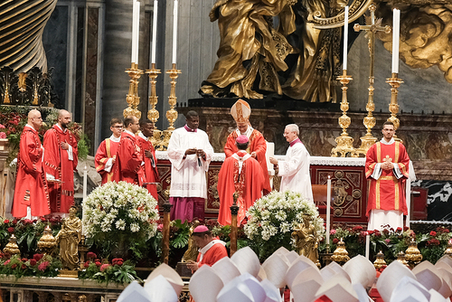 Erzbischof Grünwidl erhielt Pallium von Papst Leo XIV. im Petersdom