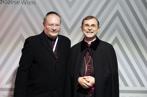 Gratulationsschlange / Erzdiözese Wien/ Schönlaub, Stephan Schönlaub