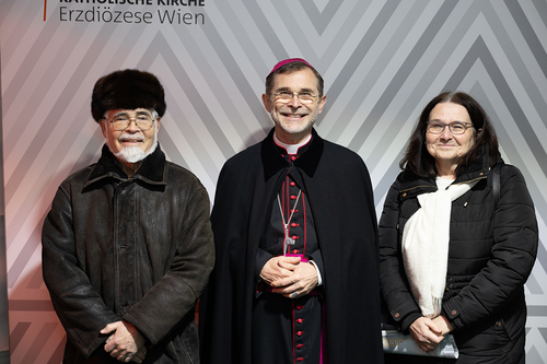 Gratulationsschlange / Erzdiözese Wien/ Schönlaub, Stephan Schönlaub
